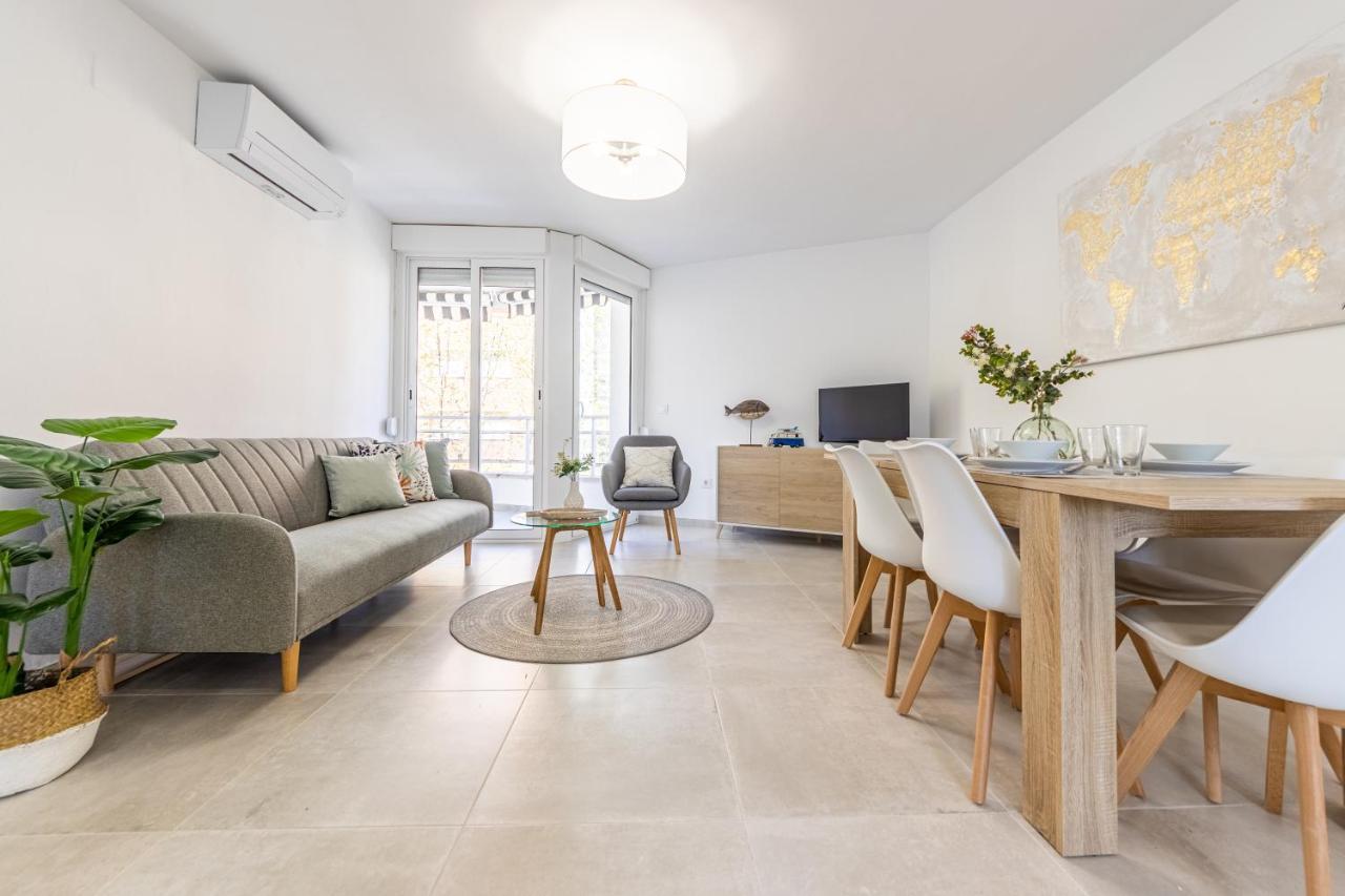 Boooom!!! Apartment With Swimming Pool Salou Bagian luar foto